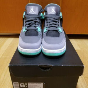Jordan retro IV 4 Green Glow 6.5y